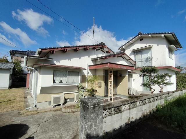 6K House for Sale in Kusu, Oita with 522 sqm Land and Parking - Thumbnail 2