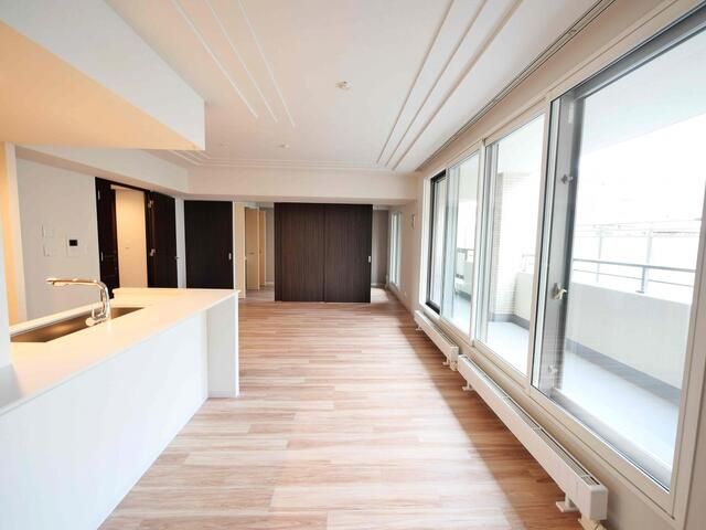 3LDK Apartment for Sale in Sapporo's Miyanomori, Hokkaido - Thumbnail 4