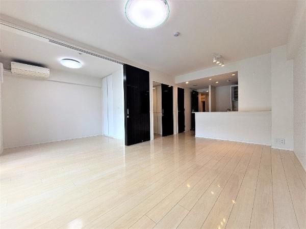 City Terrace Toyocho 2SLDK Apartment for Sale in Koto, Tokyo - Thumbnail 2