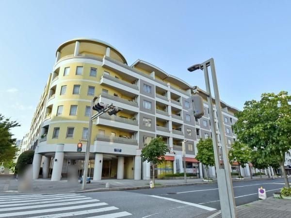 3LDK Apartment for Sale in Mihama-ku, Chiba City, 92.50 sqm - Thumbnail 2