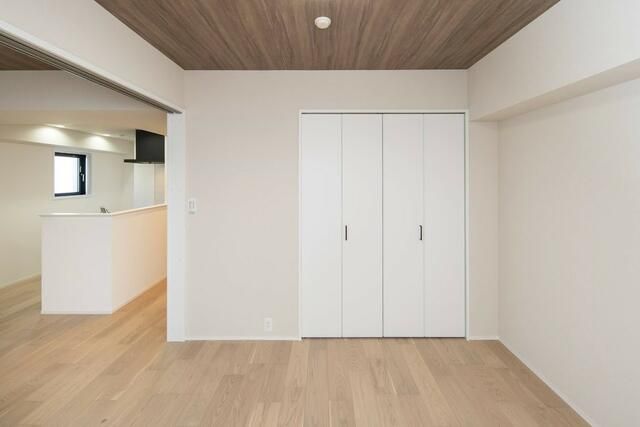 1LDK Apartment for Rent in Tsukiji, Chuo Ward, Tokyo - Thumbnail 4