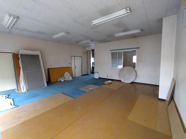 Residential Shop for Sale in Kofu, Yamanashi with Parking - Thumbnail 2