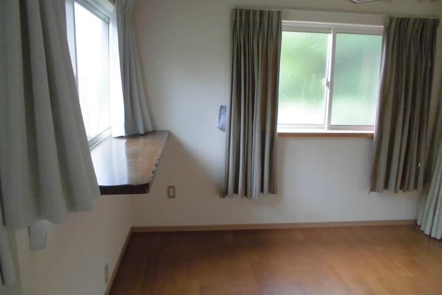 6LDK Wooden House on 395 sqm Land in Hatsukaichi, Hiroshima - Image 22