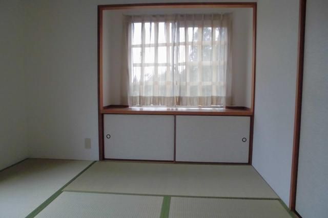 6LDK Wooden House on 395 sqm Land in Hatsukaichi, Hiroshima - Image 22