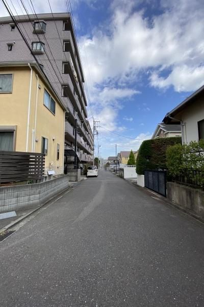 3LDK House for Sale in Yokohama's Tsuzuki Ward - Thumbnail 3