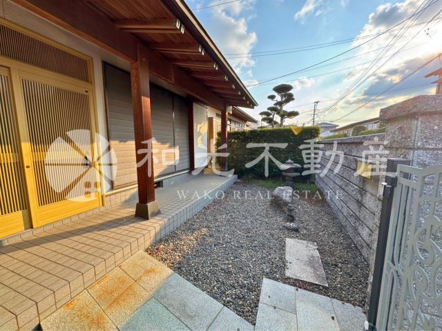 7DK Detached House for Sale in Fukutsu, Fukuoka - Thumbnail 2