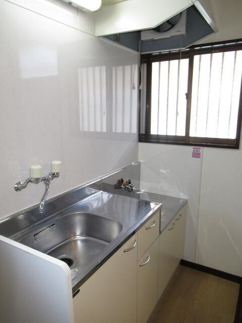 1K Apartment for Rent in Nakahara-ku, Kawasaki City - Thumbnail 3