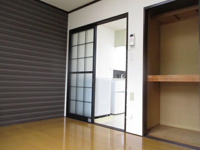 1K Apartment for Rent in Isesaki, Gunma - Thumbnail 2