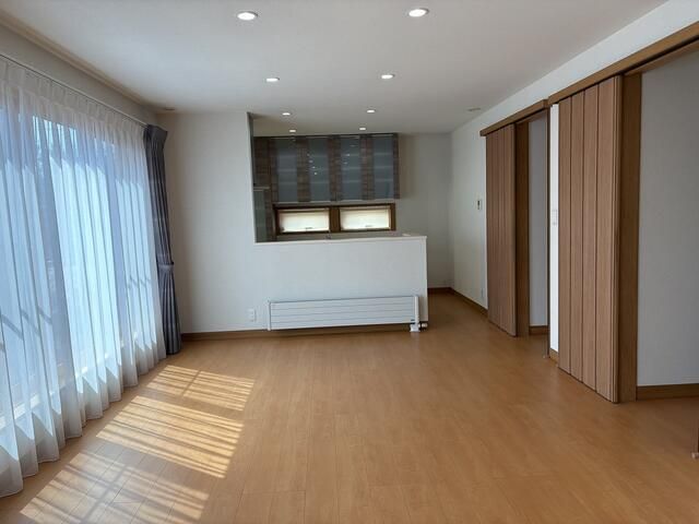 Spacious 4LDK House for Sale in Ebetsu, Hokkaido - Thumbnail 3