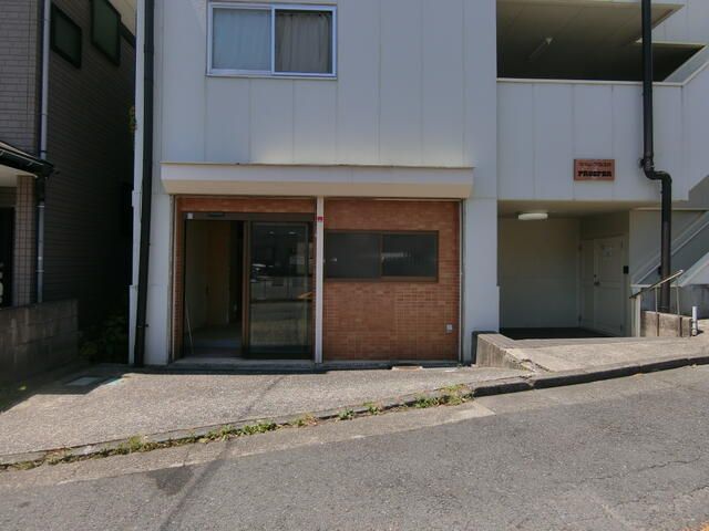 Commercial Space for Rent in Yokosuka, Kanagawa - Thumbnail 3