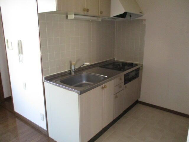 2LDK Apartment for Rent in Shiroishi Ward, Sapporo - Thumbnail 4
