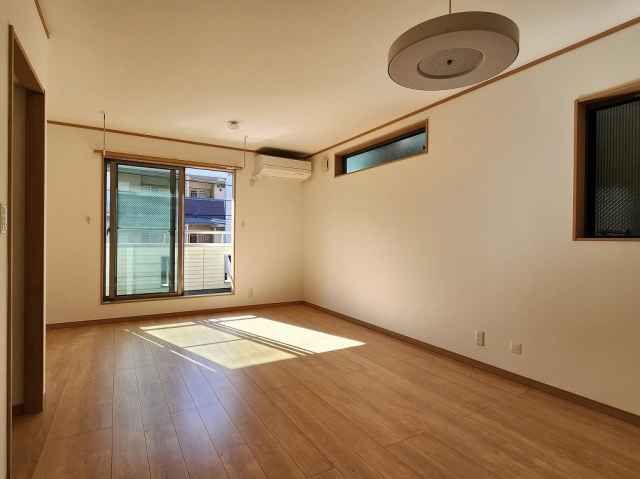 Modern 4SLDK Detached House for Rent in Koto Ward, Tokyo - Thumbnail 2