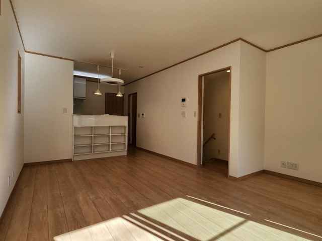 Modern 4SLDK Detached House for Rent in Koto Ward, Tokyo - Thumbnail 3