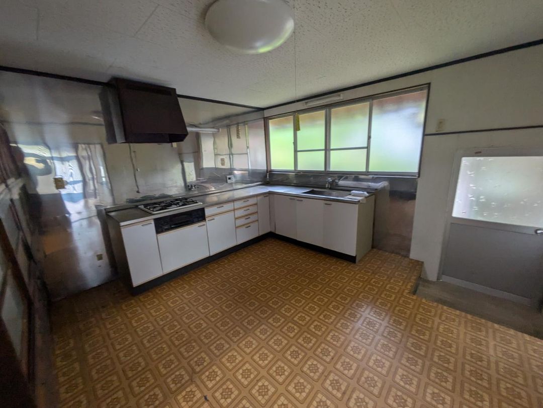 1950 Wooden House with Land in Sera, Hiroshima for Sale - Image 29