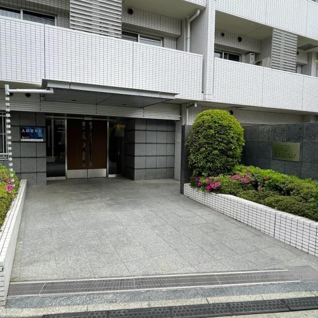 1K Apartment for Sale in Nakano, Tokyo - 31.4㎡, 2007 Build - Thumbnail 2
