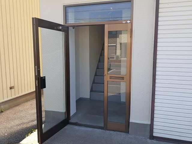 Commercial Office with Warehouse for Rent in Oyama, Tochigi - Thumbnail 2