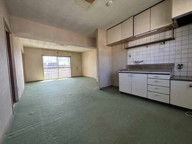 Used 3LDK Condominium in Toyohira-ku, Sapporo, Hokkaido - Thumbnail 4