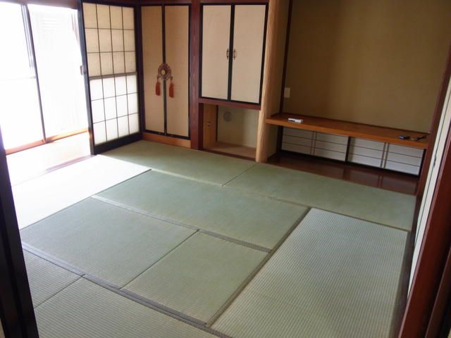 Renovated 3-Bedroom House in Quiet Toyama Neighborhood for Sale - Thumbnail 3