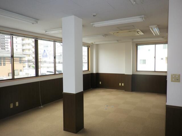 Office for Rent in Saitama Judicial Building, 66.77 sqm - Thumbnail 2