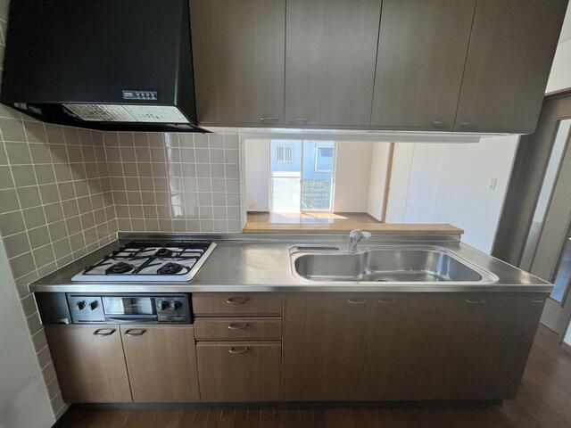 3LDK House for Sale in Tsu, Mie with Garden and Parking - Thumbnail 3