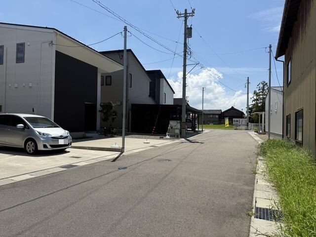 Residential Land for Sale in Komatsu, Ishikawa Prefecture - Thumbnail 2