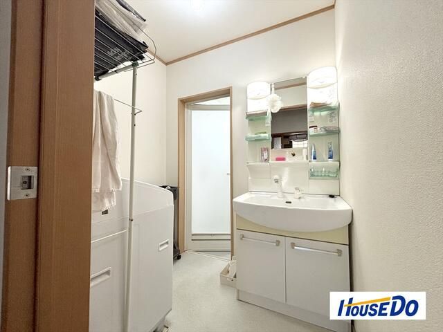 8DK House for Sale in Fukutsu, Fukuoka with 260 sqm Land - Thumbnail 4