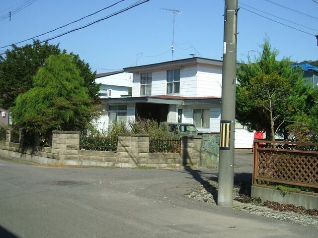 4LDK House for Sale in Quiet Shiraoi, Hokkaido with 390㎡ Land - Thumbnail 4