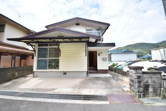 5DK Detached House for Sale in Kure, Hiroshima | 113.86 sqm - Main Image