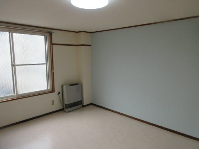 Sapporo Apartment for Rent in Toyohira Ward, Near Stations - Thumbnail 2