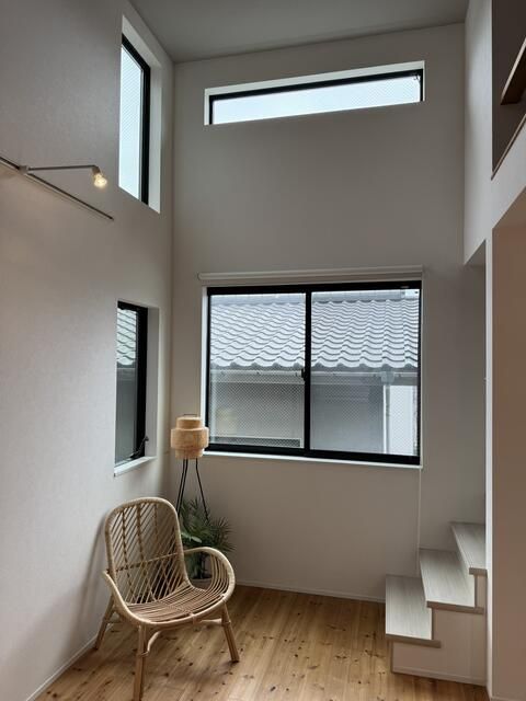 Modern 1R Apartment for Rent in Zushi, Kanagawa - Thumbnail 3