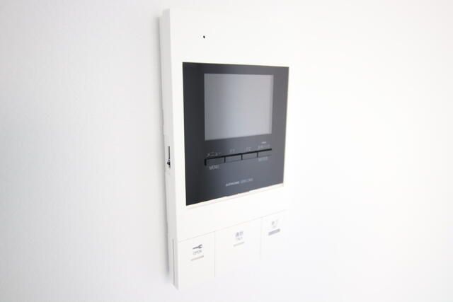 Modern RC 1R Apartment in Shimo-Ochiai, Shinjuku - Thumbnail 3