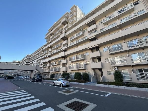 4LDK Apartment for Sale in Totsuka, Yokohama - 85.97 sqm - Thumbnail 2