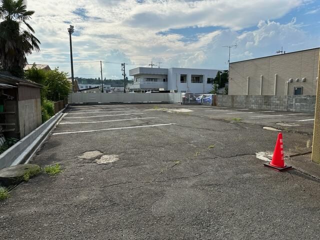 Parking Space for Rent Near Takahagi Station, Ibaraki - Thumbnail 2