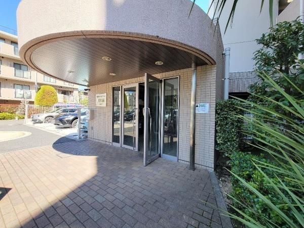 3LDK Apartment for Sale near Meidaimae Station, Suginami - Thumbnail 3