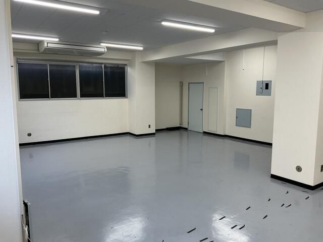 91 sqm Shop/Office for Rent in Kunitachi, Tokyo - Near Station - Thumbnail 3