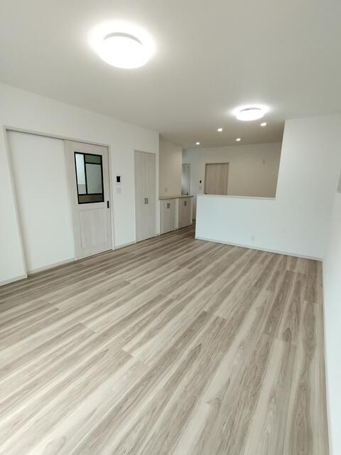 New 3LDK House for Sale in Imabari, Ehime - 2025 Build - Thumbnail 2
