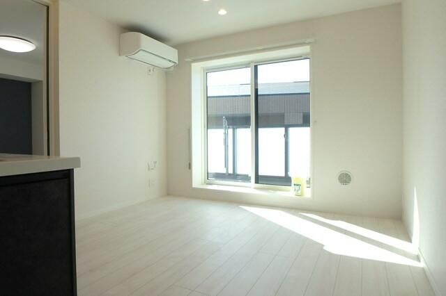 Modern 2LDK Apartment Near Higashi-Koganei Station in Tokyo - Thumbnail 3