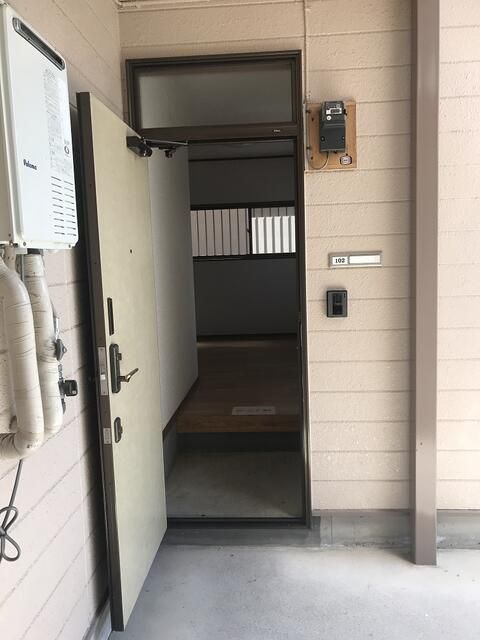 2DK Apartment for Rent in Moroyama Town, Saitama - Thumbnail 2