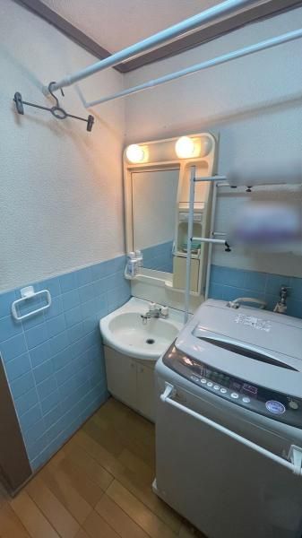 1969 3DK Wooden House for Sale in Daito City, Osaka - Thumbnail 4
