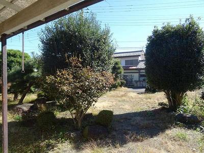A Japanese house with a Japanese-style garden, built in a residential area with good living convenience — Image 1, Annaka, Gunma