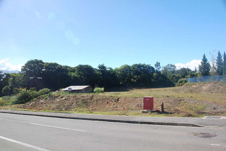 Approximately 3 minutes on foot from Sakai Elementary School, residential land with vegetable garden (C section) - Thumbnail 4