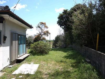 Renovated Hei family house on a small hill with sea view from the garden — Image 2, Isumi, Chiba