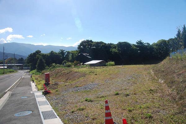 Approximately 3 minutes on foot from Sakai Elementary School, residential land with vegetable garden (D section) - Thumbnail 3
