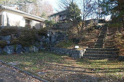 A one-story house on a hill with lush greenery — Image 3, Chichibu, Saitama