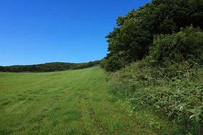 Corner Plot with Storage Building Near Isobunnai Station, Hokkaido — Image 1, Shibecha, Hokkaido
