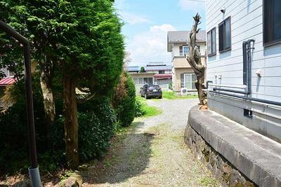 An old folk house with a work hut in the village and full of Showa era — Image 2, Hara, Nagano