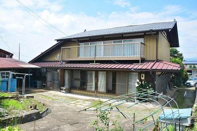 An old folk house with a work hut in the village and full of Showa era — Image 1, Hara, Nagano