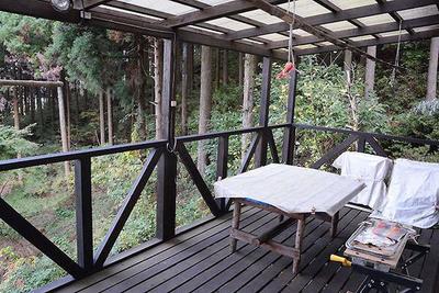 A mountain lodge built on a hill behind the land for sale — Image 3, Minano, Saitama