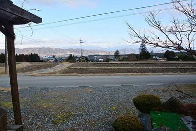 A playful Scandinavian log house built on a hill overlooking the countryside — Image 1, Matsukawa, Nagano