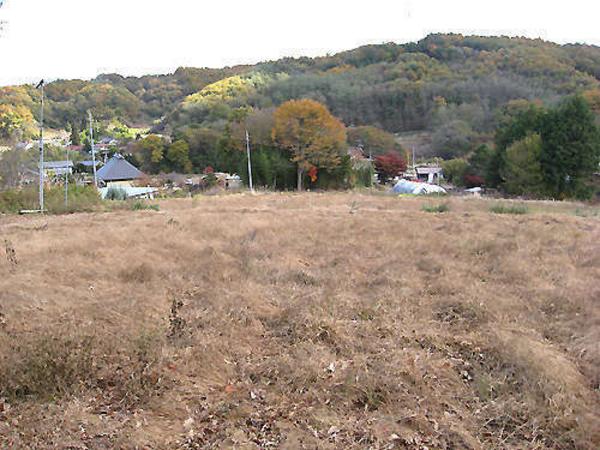 A wide land with a gentle south slope where you can enjoy country life - Thumbnail 2